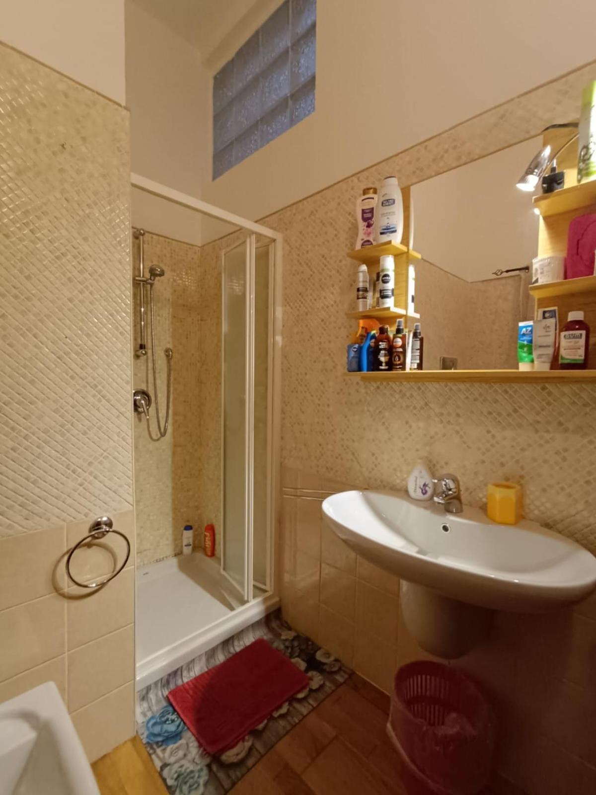 Castello Camera Privata, Nell'Appartamento Condiviso Каляри Екстериор снимка
